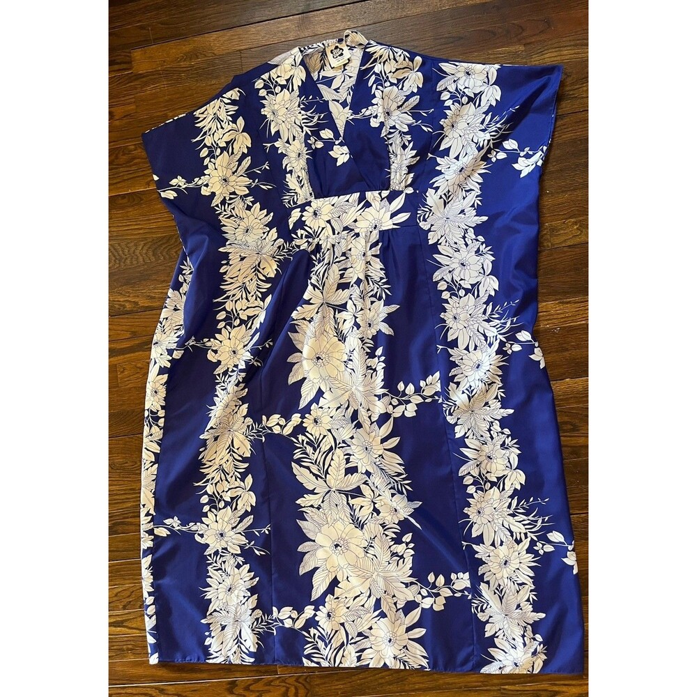 Hilo Hattie Blue and White Floral Swim Coverup